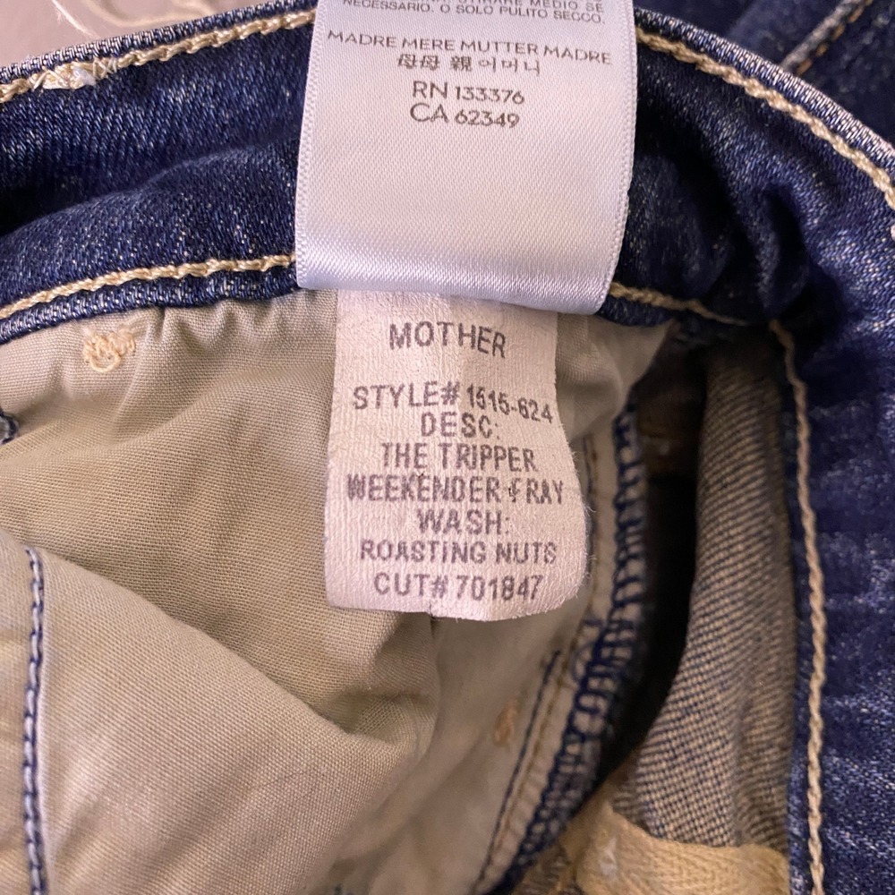 Mother The Tripper Weekender Fray Jeans Size 24 Roasting Nuts Flare Raw Hem - Picture 6 of 15
